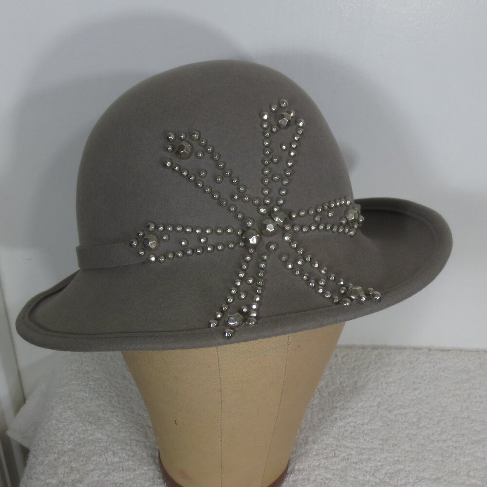 Mr. John NY Paris Hat 40s Vintage Gray Silver Detail Bowler Wool Felt Size 6 7/8